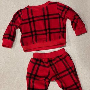 CAT & JACK NEWBORN 2PC FLEECE SET RED/BLACK PLAID